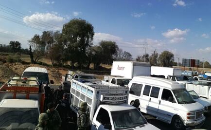 Decomisan 19 camionetas cargadas de combustible robado en Puebla 