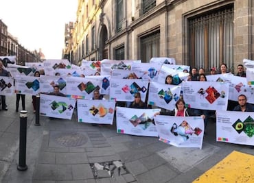 Investigadores del Cinvestav se manifiestan en Palacio Nacional