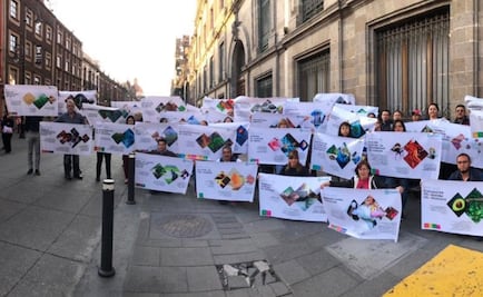 Investigadores del Cinvestav se manifiestan en Palacio Nacional