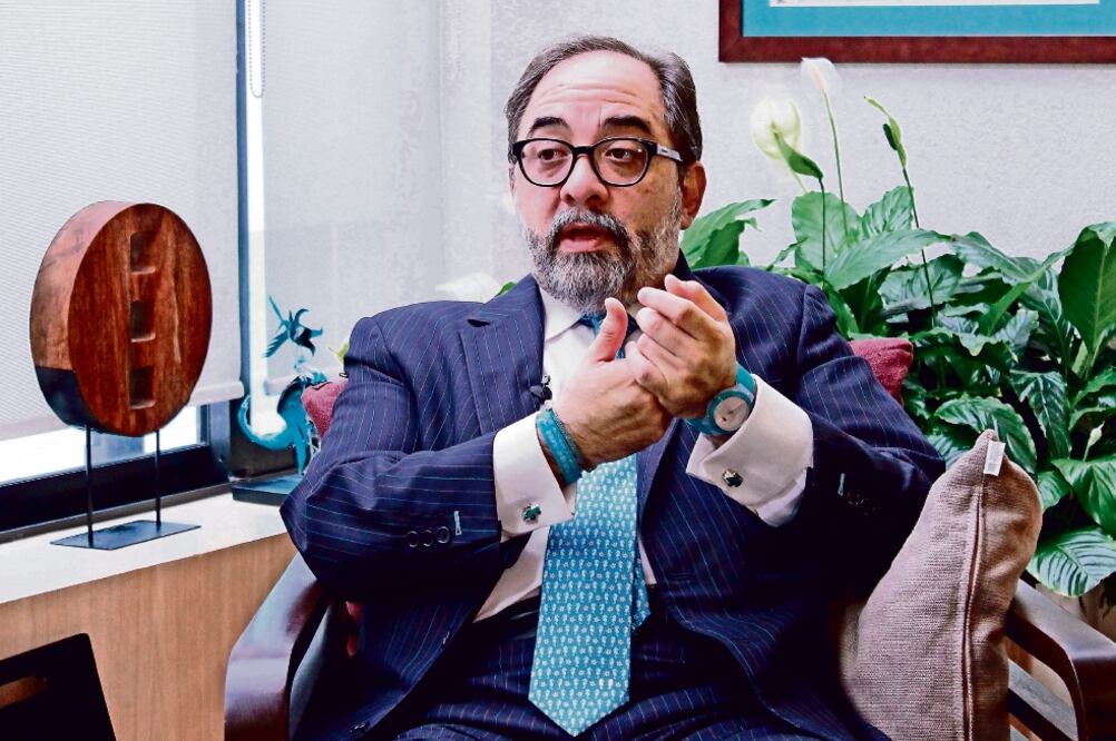 Luis Castro, dirigente nacional de Nueva Alianza, dijo que se planteó construir coaliciones de gobierno ganadoras, no sólo electorales o de coyuntura (ARCHIVO EL UNIVERSAL)