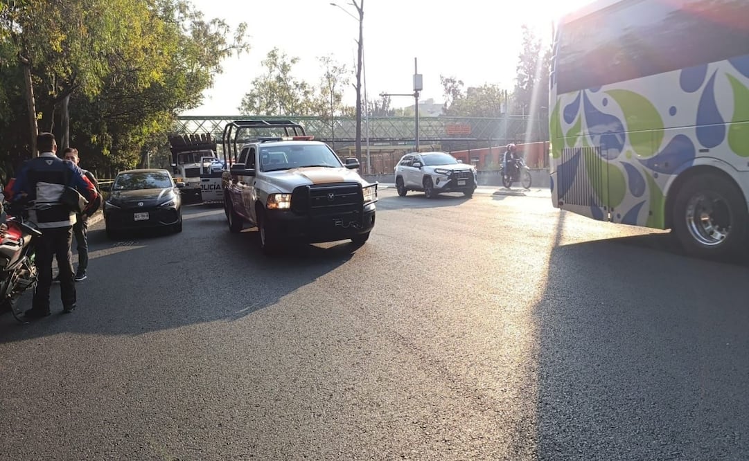 Motociclista muere en Insurgentes Norte; camión de carga lo atropella en Lindavista. Foto: Especial