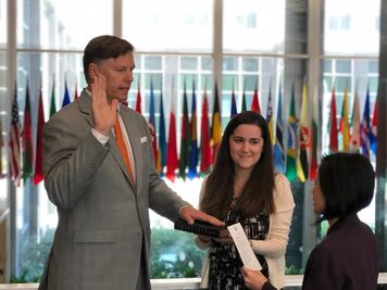 Christopher Landau rinde protesta como embajador de EU en México