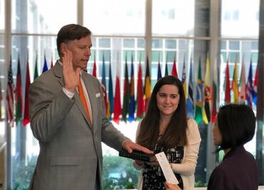 Christopher Landau rinde protesta como embajador de EU en México