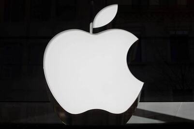Apple trata de controlar daños tras revisar a la baja las ventas de iPhones