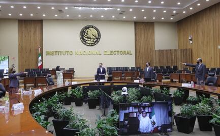 Arma FGR carpeta de investigación contra seis consejeros electorales que votaron por posponer la revocación de mandato