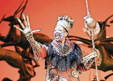 Dan rugidos de paz a adultos mayores