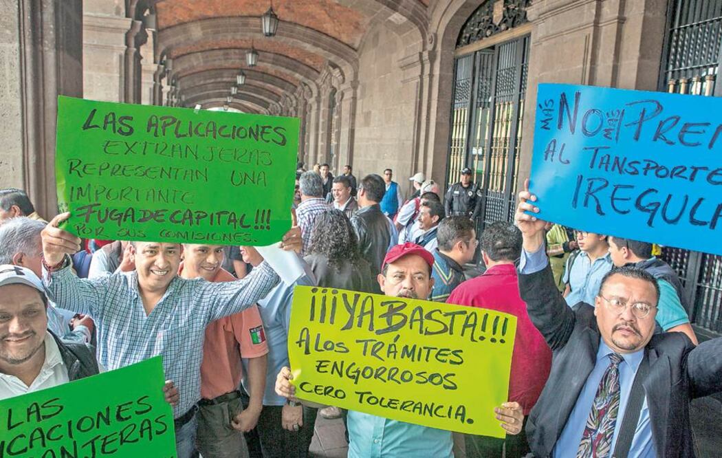 Dijeron que conformarán un frente de acción para detener lo que llamaron “un albazo” de las autoridades(Foto: CRISTOPHER ROGEL. EL UNIVERSAL)