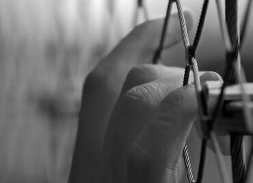 Tras arresto domiciliario, hombre suplica regresar a prisión al no soportar a su esposa