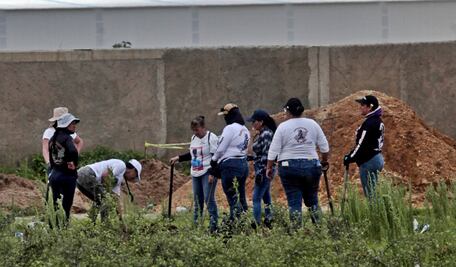 En 6 meses, rescatan 54 cuerpos de fosa clandestina "Las Agujas" en Zapopan, Jalisco; sin localizarse más restos, dicen autoridades