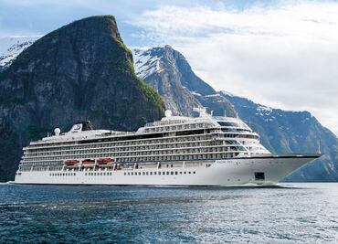 Crucero de Año Nuevo se convierte en el “viaje del infierno”: pasajeros se quedan varados por “crecimiento marino”