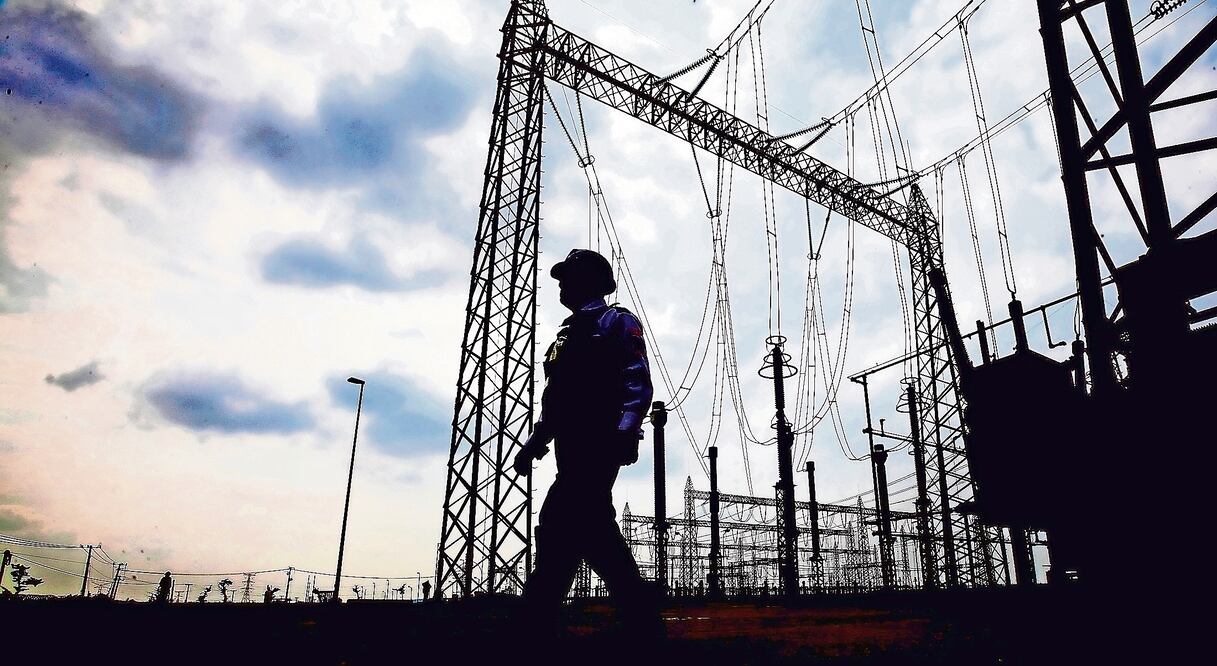 Bajan tarifas eléctricas en julio