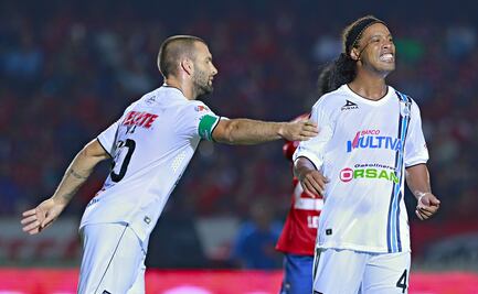 Tito Villa: 'Ronaldinho no sabía usar los cajeros automáticos y le pidió dinero prestado al Querétaro'