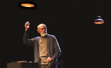 “Estamos en una barbarie robotizada”: Luis de Tavira, actor y director de teatro