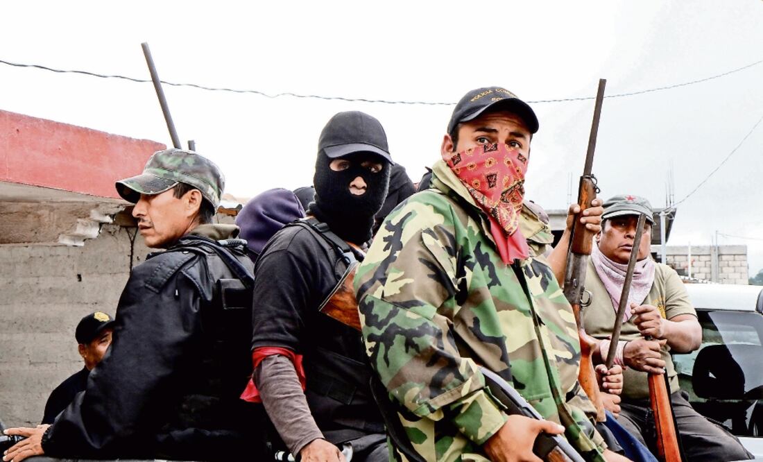 Un grupo de 15 policías de la comunidad se dispone a hacer frente a la violencia que se vive en Chilapa, a consecuencia de la disputa por el territorio entre Los Ardillos y Los Rojos (ANDALUSIA KNOLL SOLOFF)