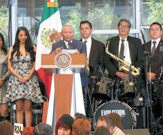 Festejan 75 años de buena música