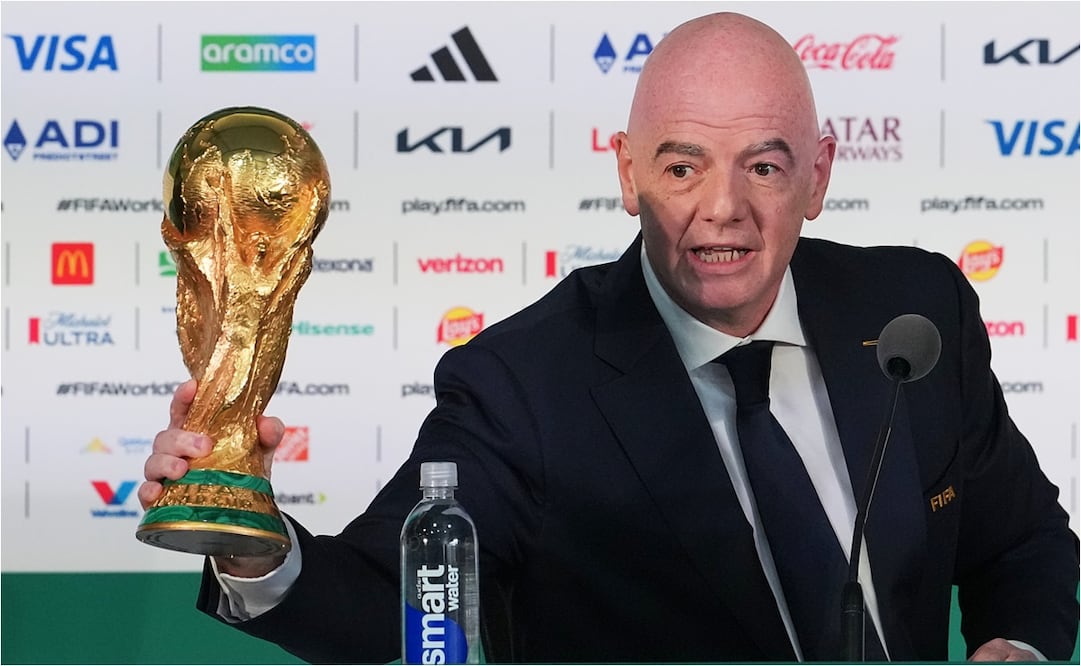 FOTO: IMAGO7 - Gianni Infantino se rinde ante el estadio Azteca: “Es una catedral bendecida por los dioses del futbol”