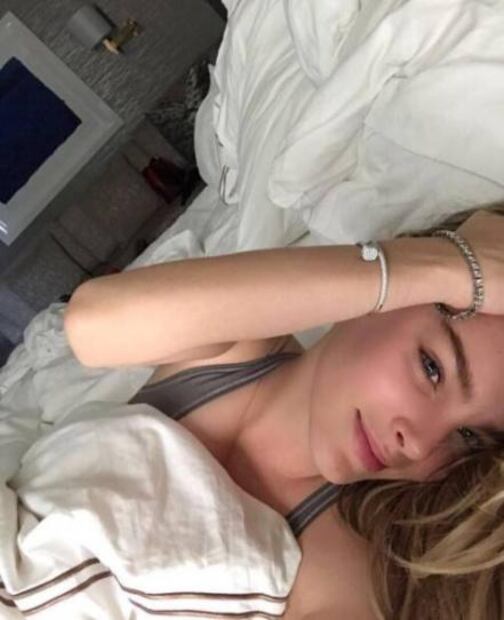 Belinda comparte foto desde la cama
