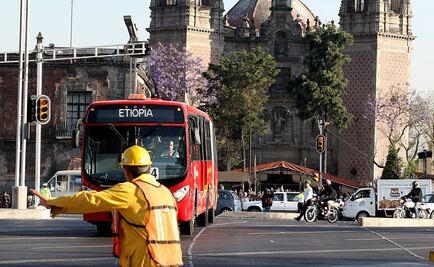 Metrobús opera con cierres en algunas estaciones