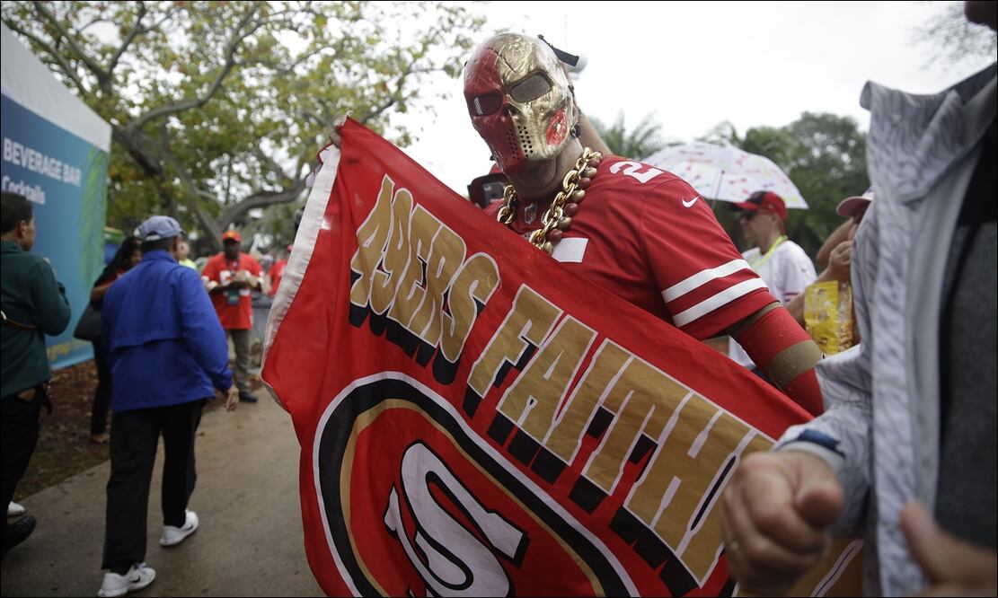 Afición de los 49ers. Foto: AP