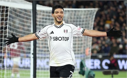 Raúl Jiménez anota el gol de la victoria del Fulham frente al West Ham; otra anotación del mexicano