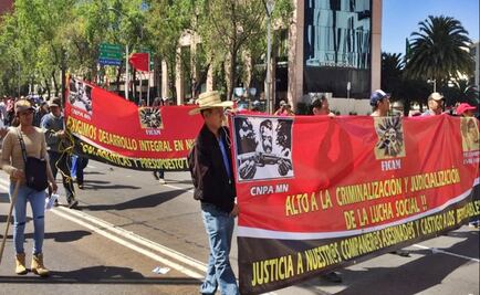 Peasant march arrives at Mexican Congress
