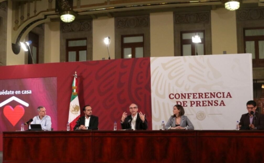 Por Covid-19, López-Gatell pide evitar visitas a mamás y abuelas el Día de las Madres