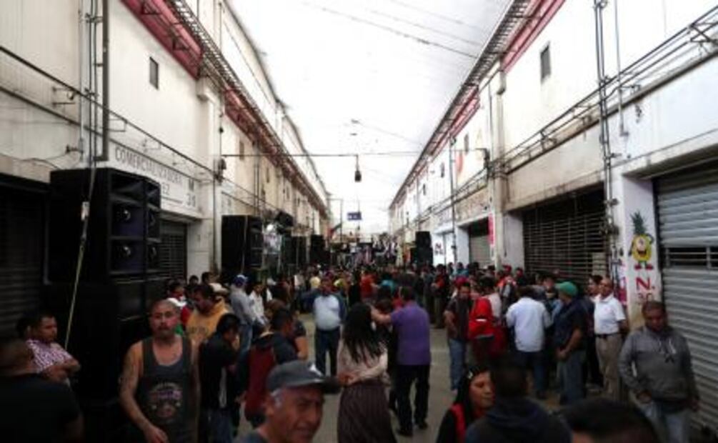 Crónica. Celebran aniversario de Central de Abastos con baile