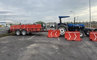 Cumple un día bloqueo en acceso al AIFA; ejidatarios de Tonanitla mantienen protesta por disputa territorial