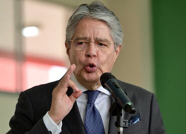 Parlamento de Ecuador notifica al presidente Lasso sobre juicio político