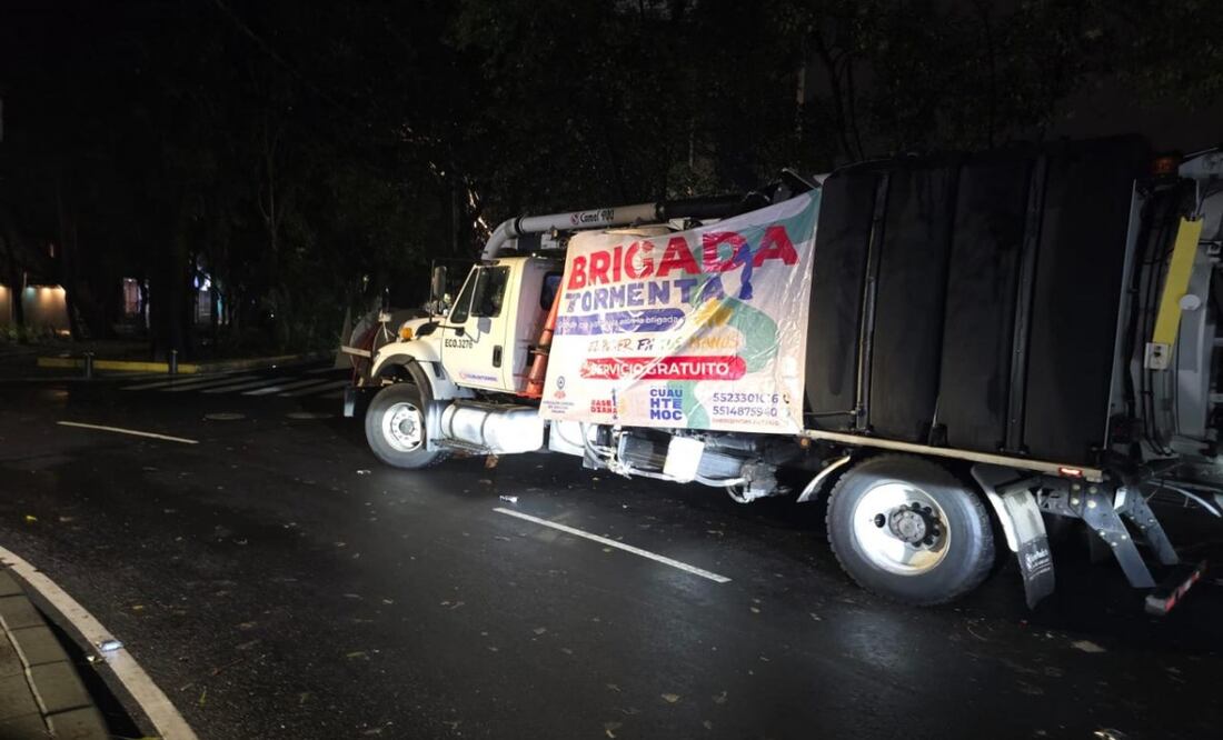 Brigada Tormenta atendió 10 incidentes por lluvias en la alcaldía Cuauhtémoc; continúan operativos de desazolve en la demarcación. Foto: Especial