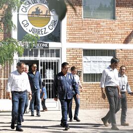 Precandidato de EU hace visita a Casa del Migrante 