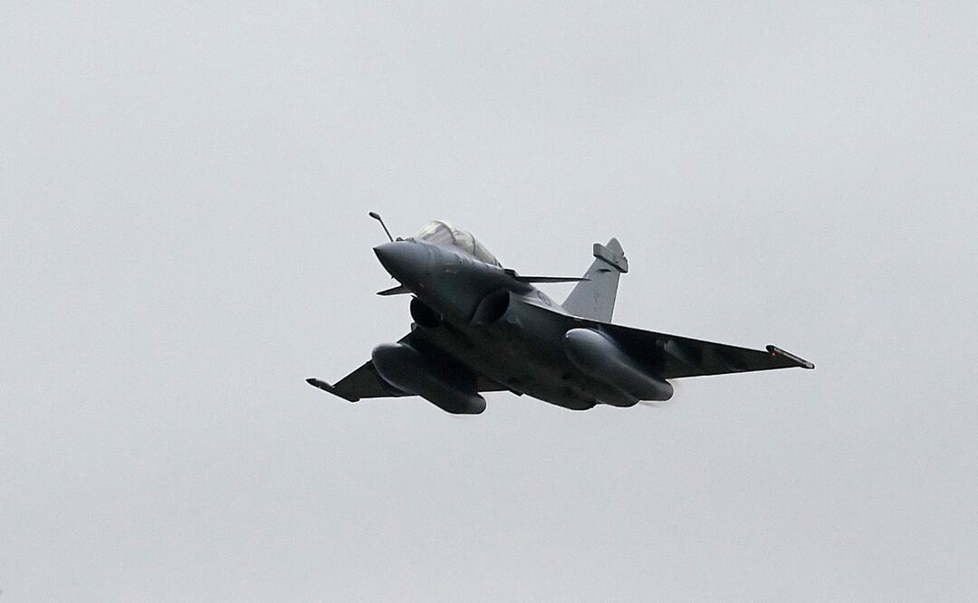 Los cazas del escuadrón de Rafale de la base aérea de Saint-Dizier (este) chocaron, indicó a AFP un portavoz de la fuerza aérea en París. Foto: AFP
