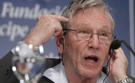 Amos Oz no participará en actos convocados por su gobierno