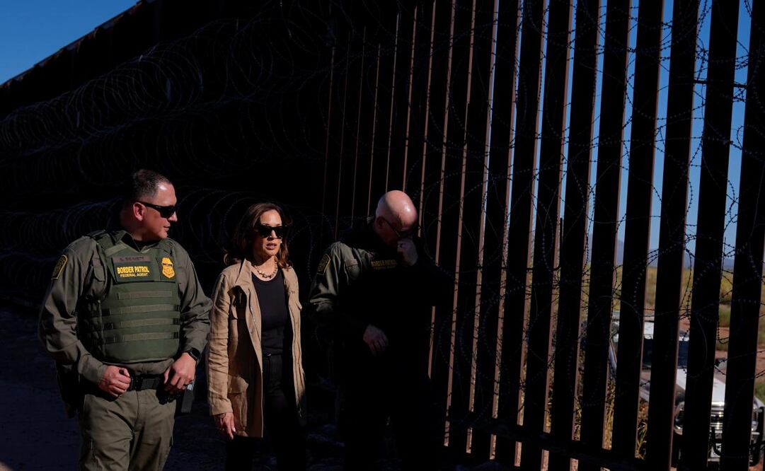 Kamala Harris, candidata demócrata a la presidencia de EE.UU., prometió reforzar la frontera, mantener restricciones al asilo, y combatir a los cárteles si es elegida. Foto: AP