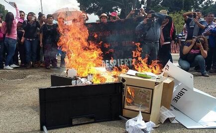 Voting booths destroyed in several cities of Oaxaca