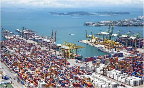 Comercio mundial sufre las "mayores perturbaciones" de su historia: OMC; advierte grandes costos de política comercial unilateral