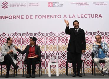 Martí Batres destaca la repartición de más de 392 mil ejemplares; "la lectura es la felicidad"