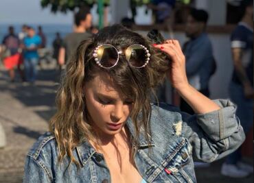 ¿Cuánto cuesta el pantalón azul de Belinda?