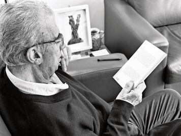 “La poesía también está en las rancheras de José Alfredo Jiménez”: una entrevista a Darío Jaramillo