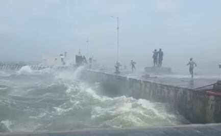 Vientos de 120 km generan 152 incidencias en el puerto de Veracruz; playas se mantienen cerradas 