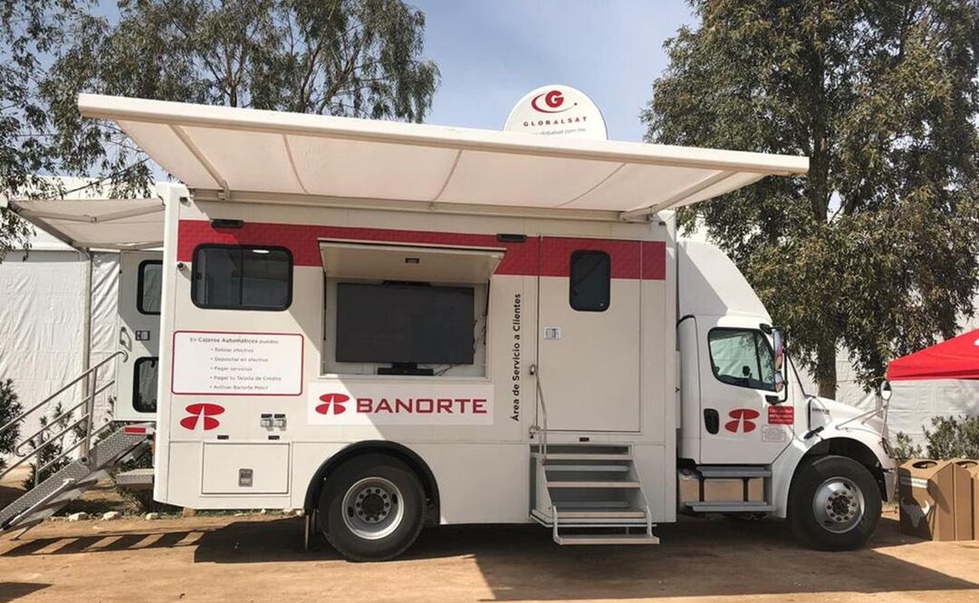 Banorte en Acapulco continúa ofreciendo servicio tras el paso del huracán "Otis". Foto: Especial