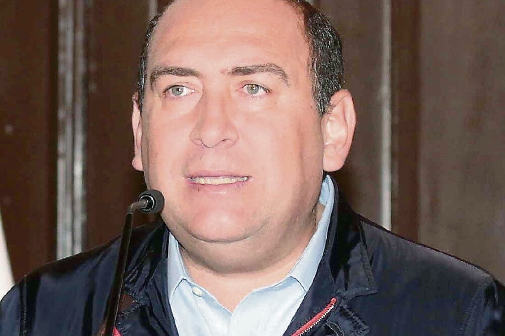 Moreira lanza dardo a Corral