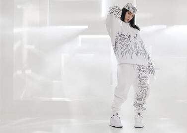 Billie Eilish se une con Bershka y lanzan colección de ropa