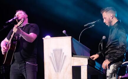 Sin Bandera llena de romanticismo el Auditorio Nacional