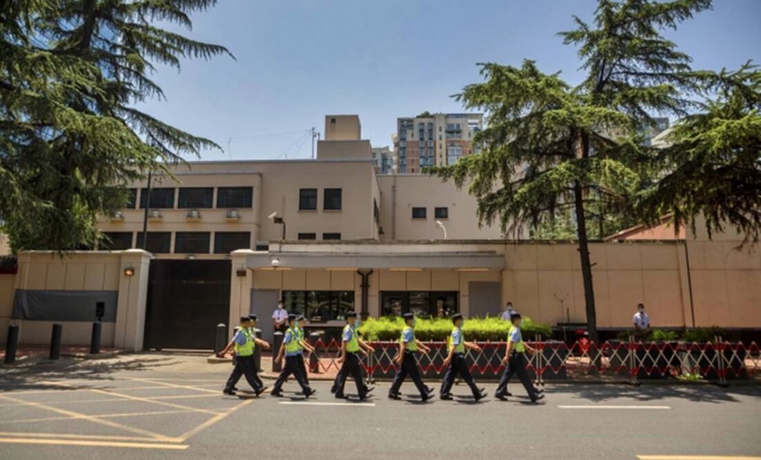 China ordered the United States on Friday to close its consulate in the western city of Chengdu, ratcheting up a diplomatic conflict at a time when relations have sunk to their lowest level in decades - Photo: EFE