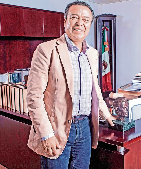 Trabajo. El diputado del PRI César Camacho explicó que harán todo lo posible para que la Ley de Seguridad Interior esté concluida antes del 30 de abril (ARCHIVO. EL UNIVERSAL)