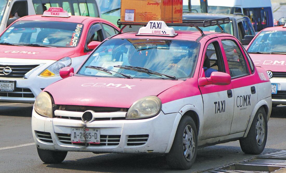 De acuerdo con las autoridades, Mi Taxi brinda mayor seguridad al usuario, ya que identifica a la unidad y conductor, pueden compartir el viaje y cuenta con un botón de pánico. Archivo EL UNIVERSAL
