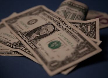 Cae peso; llega dólar a $22.10