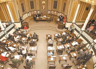 Congreso de Puebla definirá ruta para elegir interino en la tarde