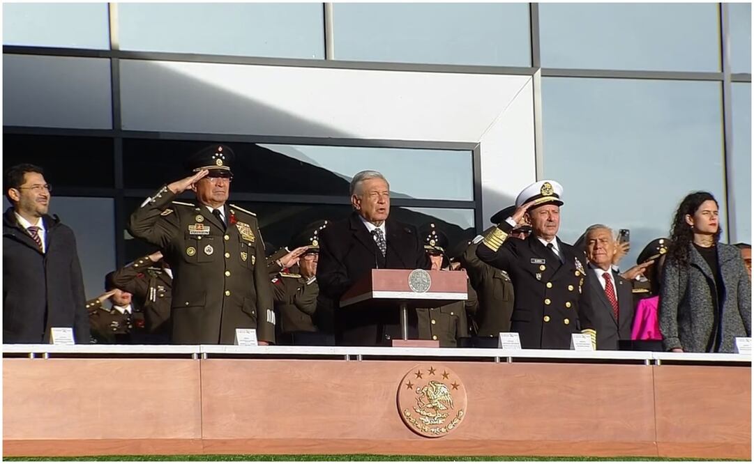AMLO en la ceremonia de clausura por el Bicentenario del Heroico Colegio Militar. Foto: Especial